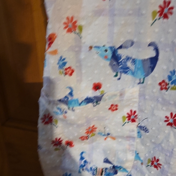 Dickies Red Trim Dog and Floral Scrub Top - Picture 4 of 6